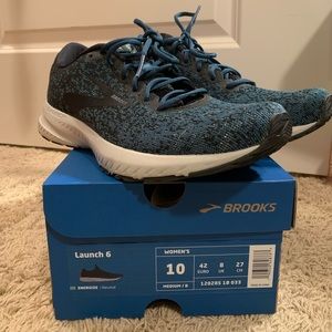 Brooks Launch 6 in teal size 10